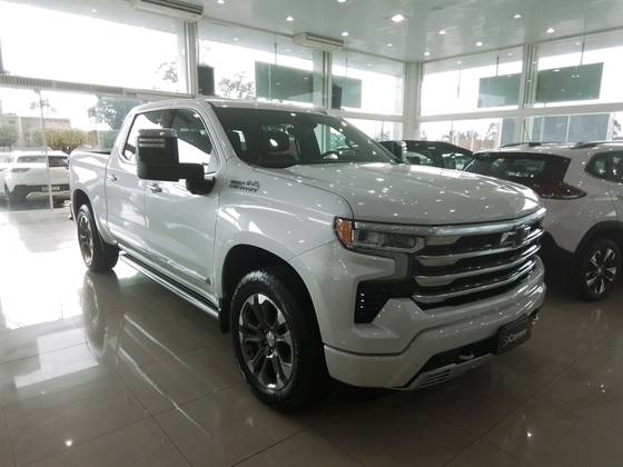 CHEVROLET SILVERADO 5.3 V8 GASOLINA 1500 HIGH COUNTRY 4X4 AUTOMÁTICO CHEVROLET SILVERADO 5.3 V8 GASOLINA 1500 HIGH COUNTRY 4X4 AUTOMÁTICO